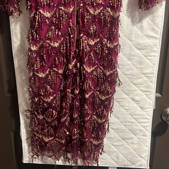 NWOT. Maroon. Party cocktail dress bodycon sequins. Stretches - Picture 12 of 14